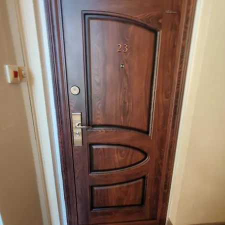 Cozy Downtown Nook For Rent