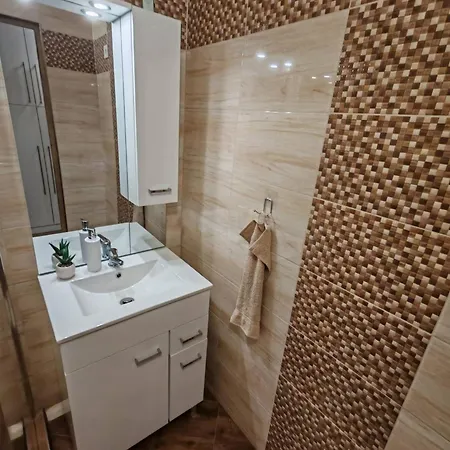 Apartment Cozy Downtown Nook For Rent Kecskemet